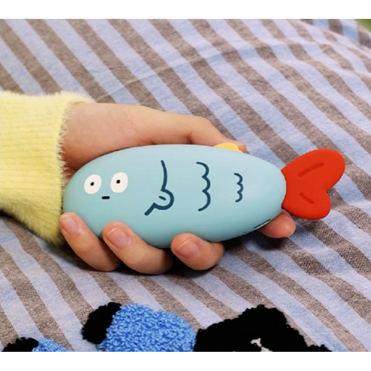 Techgear 多舊魚二合一暖手充電寶 789-026-BL (天藍色) - 4800mAh、雙面發熱、Type-C充電